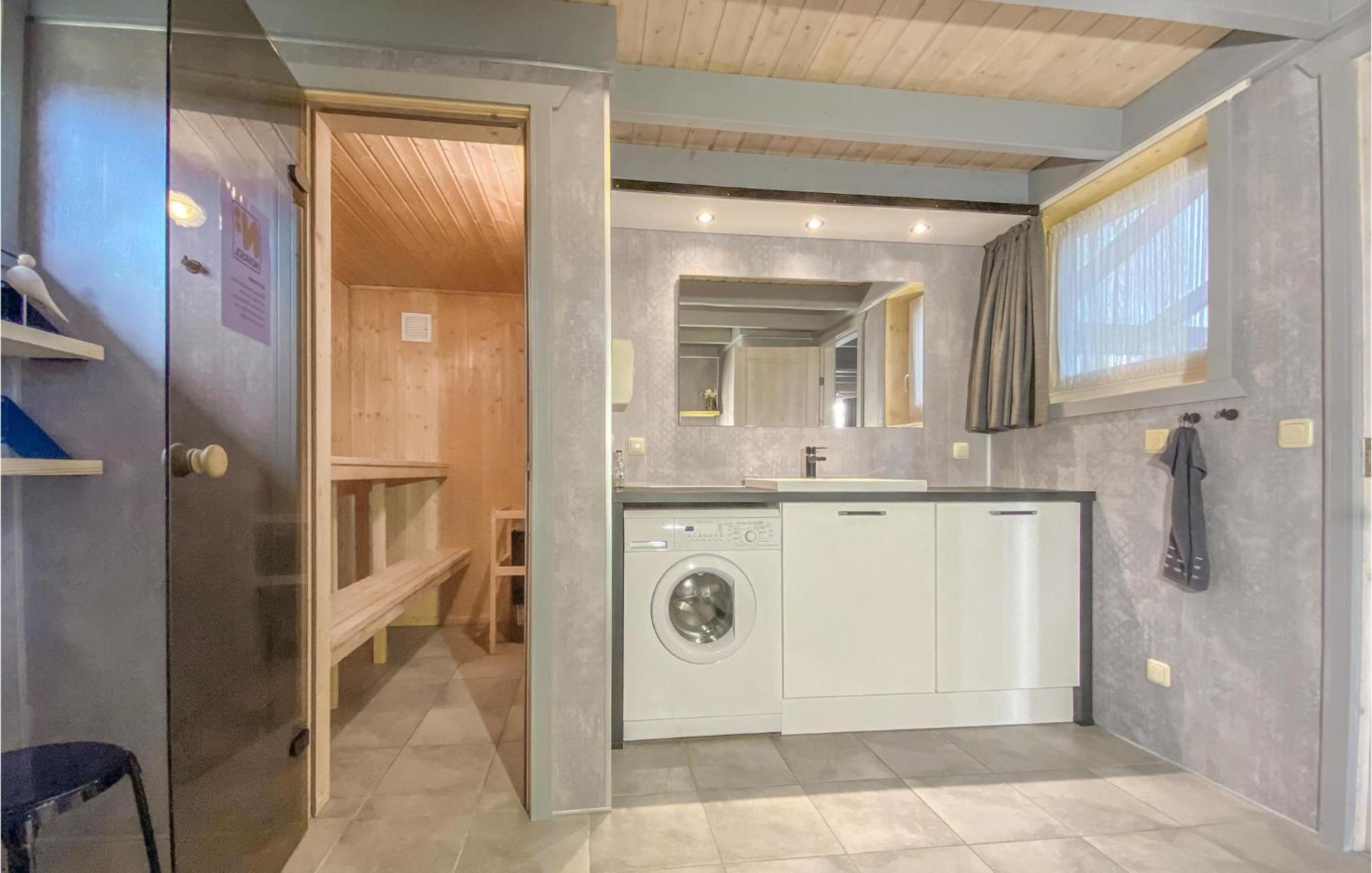 Cozy Home In Rechlin With Wifi Extérieur photo